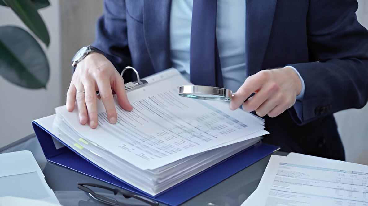 Resolving PF Audit Discrepancies for a Construction Company